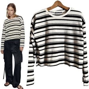 ZARA Crop Rustic Sweater Striped Long Sleeve Cotton White Black Crew Neck Medium